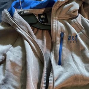 Nice comfy zip up hoodie